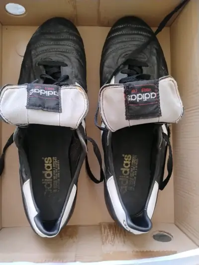 Botines de fútbol Adidas World Cup negros - miniatura 1