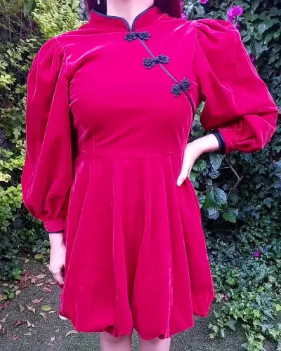 Vestido qipao rojo de terciopelo oriental - miniatura 1