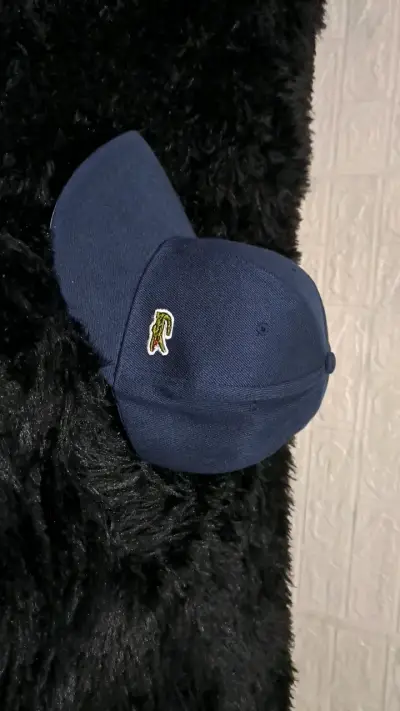 Gorras deportivas verde y azul con logo bordado - miniatura 3