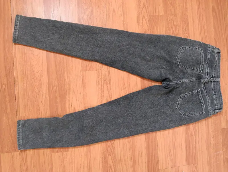 Jeans de mezclilla desgastados para mujer - 3
