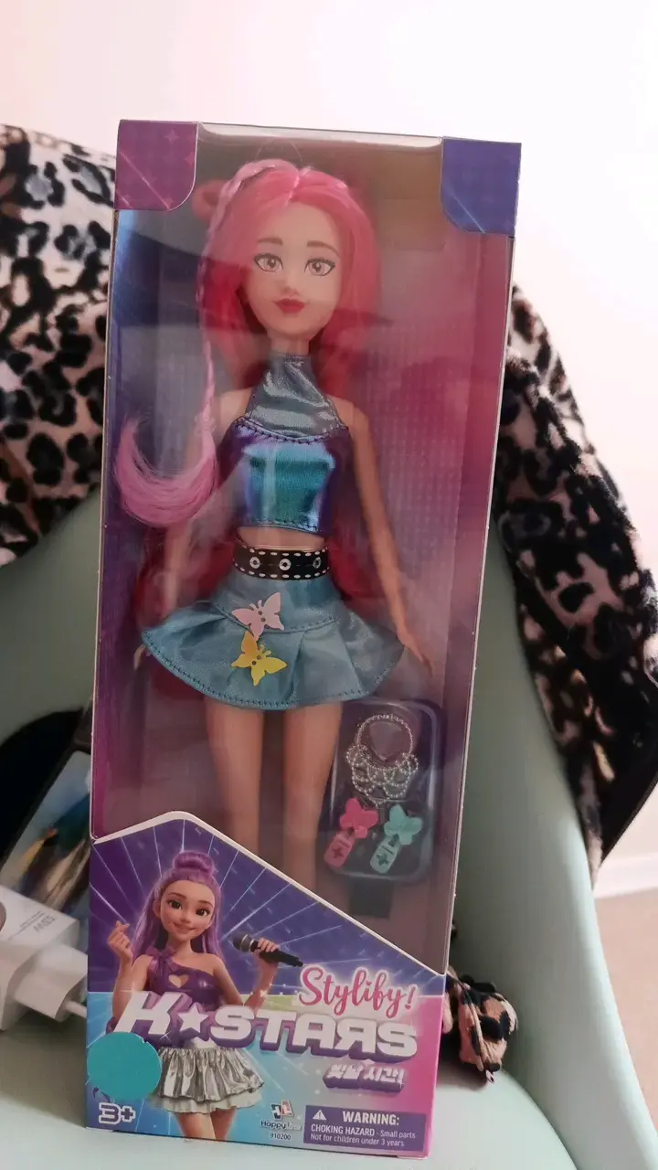 Muñeca Stylify K-Stars con accesorios