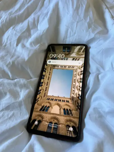 Smartphone Redmi 5G con Pantalla Grande - miniatura 2