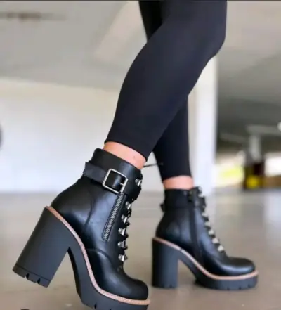 Botines de cuero negro con tacón alto - miniatura 3