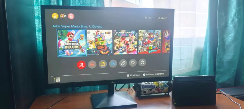 Consola Nintendo Switch + monitor LG 24 PULGADAS - 4
