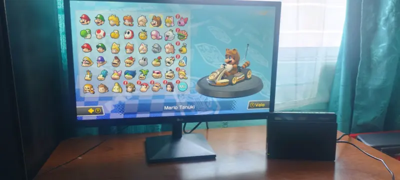Consola Nintendo Switch + monitor LG 24 PULGADAS - 5