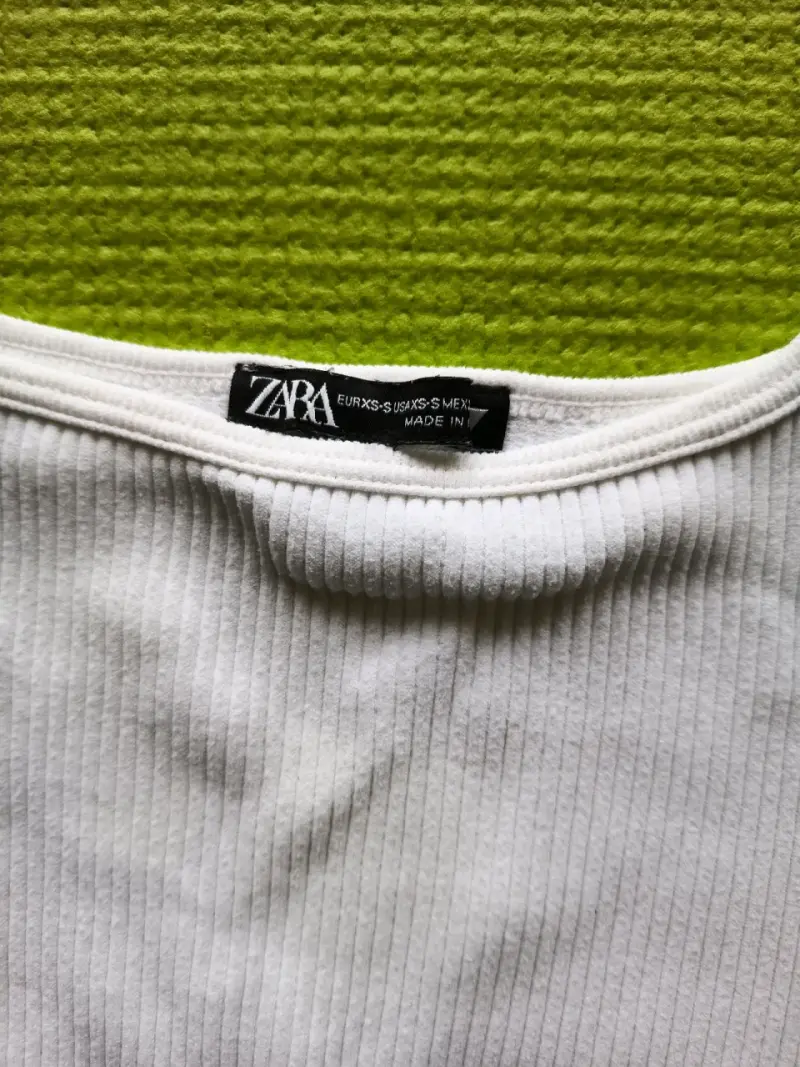 Top blanco sin mangas Zara para mujer - 2