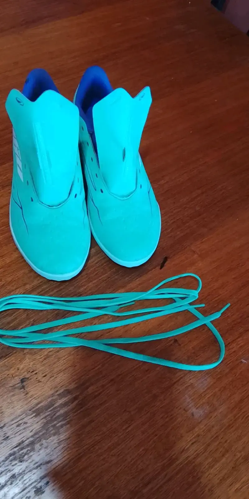 Zapatillas deportivas turquesa con cordones - 1