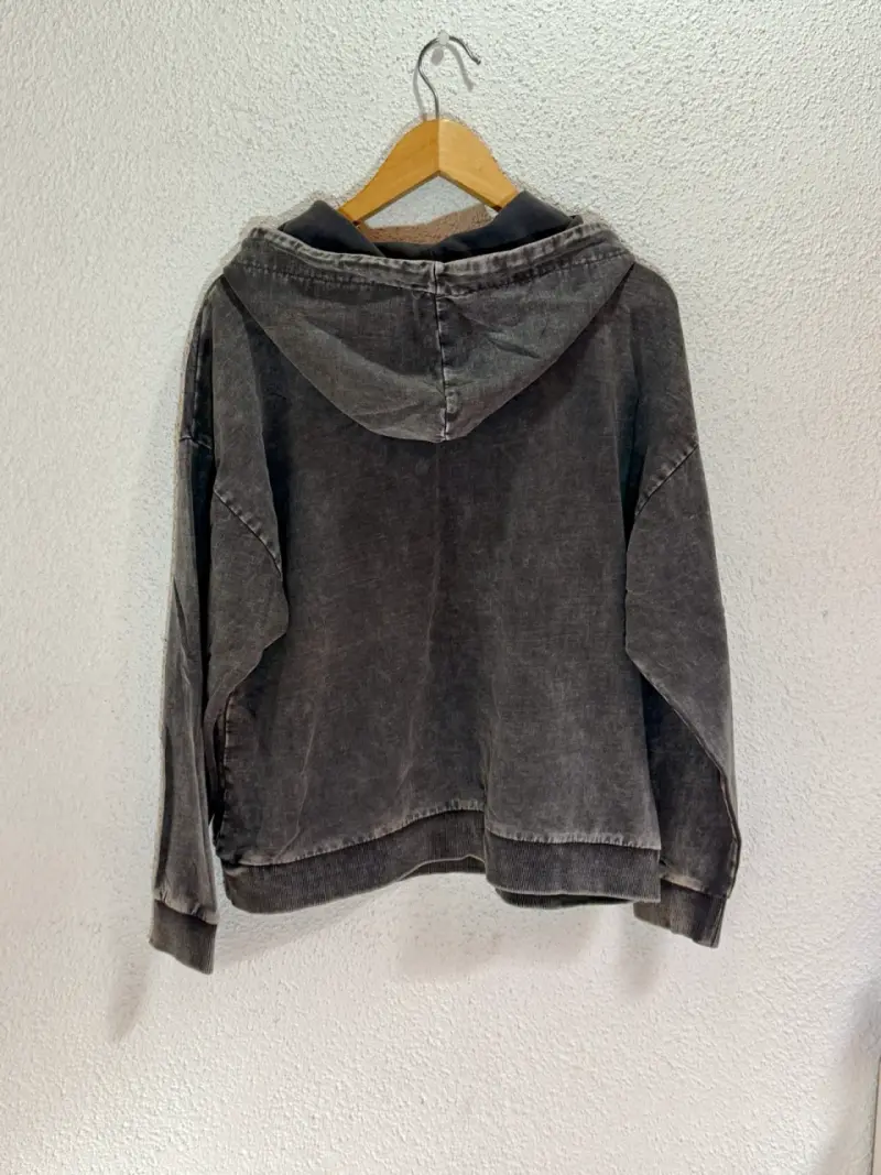 Polerón con capucha Cruella gris oscuro - 2