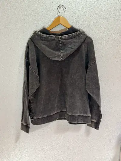 Polerón con capucha Cruella gris oscuro - miniatura 2