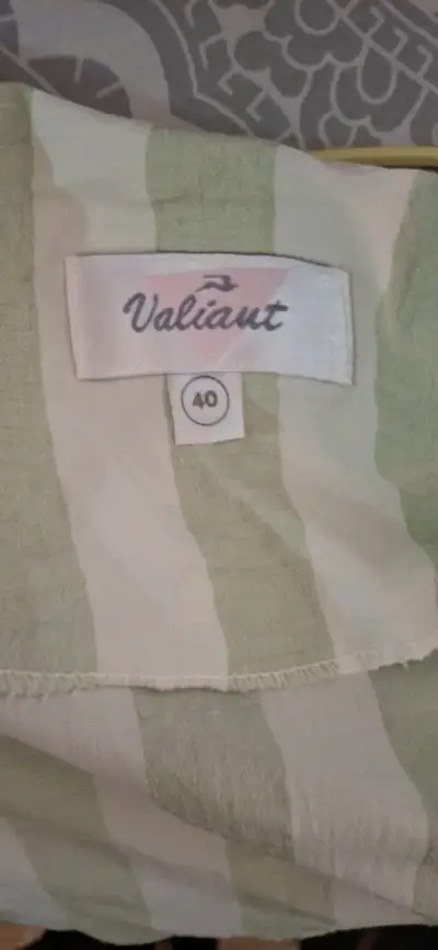 Traje formal a rayas verde agua y blanco Valiant - miniatura 2