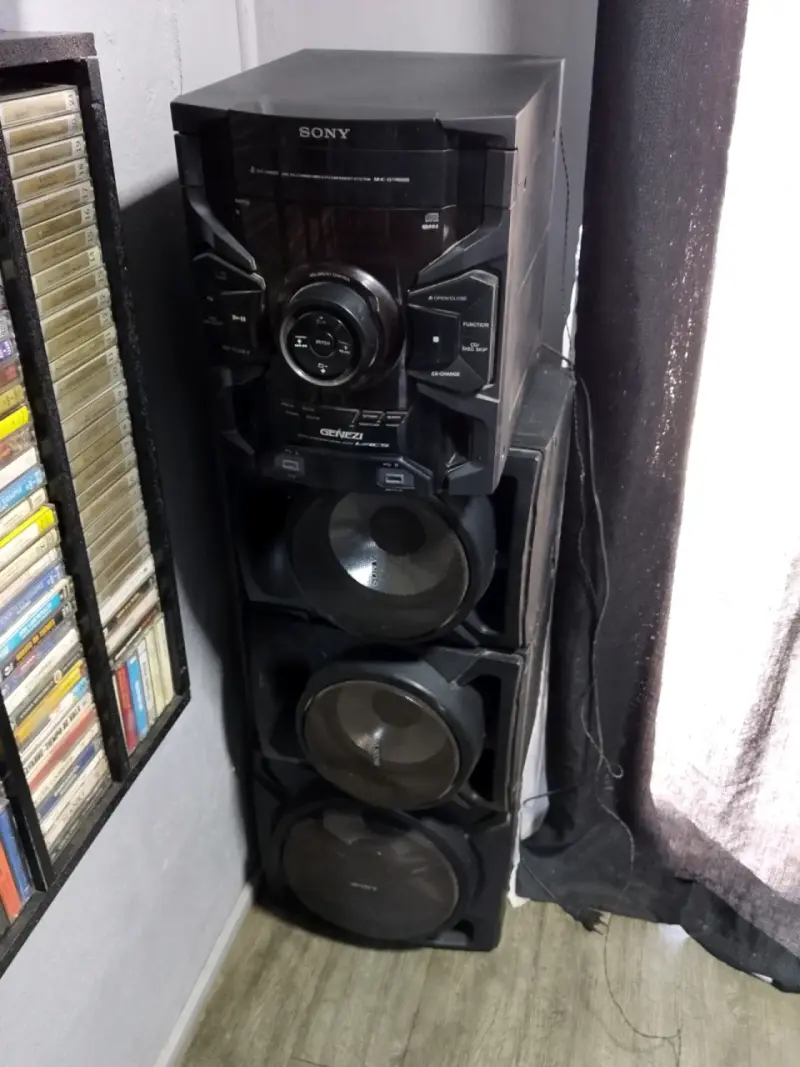 Sistema de sonido Sony Genezi con parlantes potentes - 4
