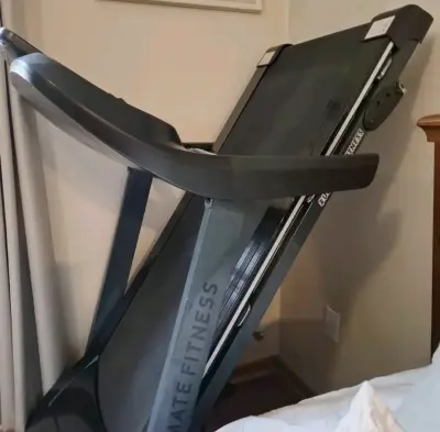 Trotadora Eléctrica Ultimate Fitness E500 Pro 2.0 - miniatura 1