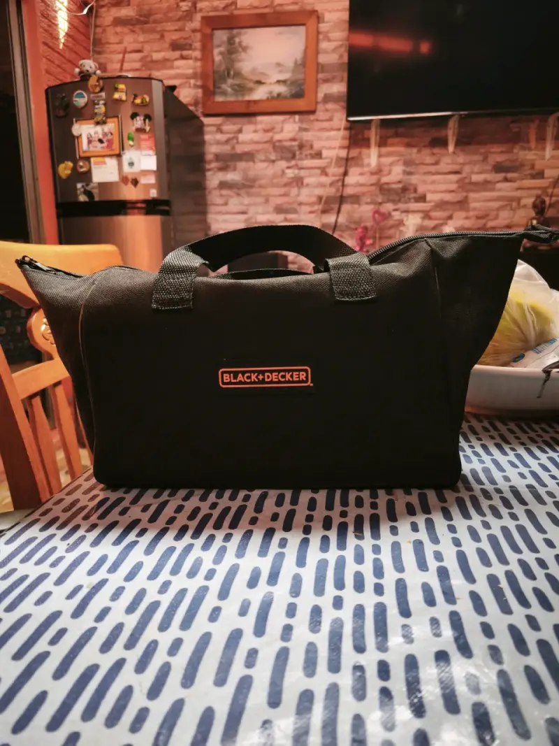 Taladro Inalámbrico Black+Decker 12V con Accesorios - 1