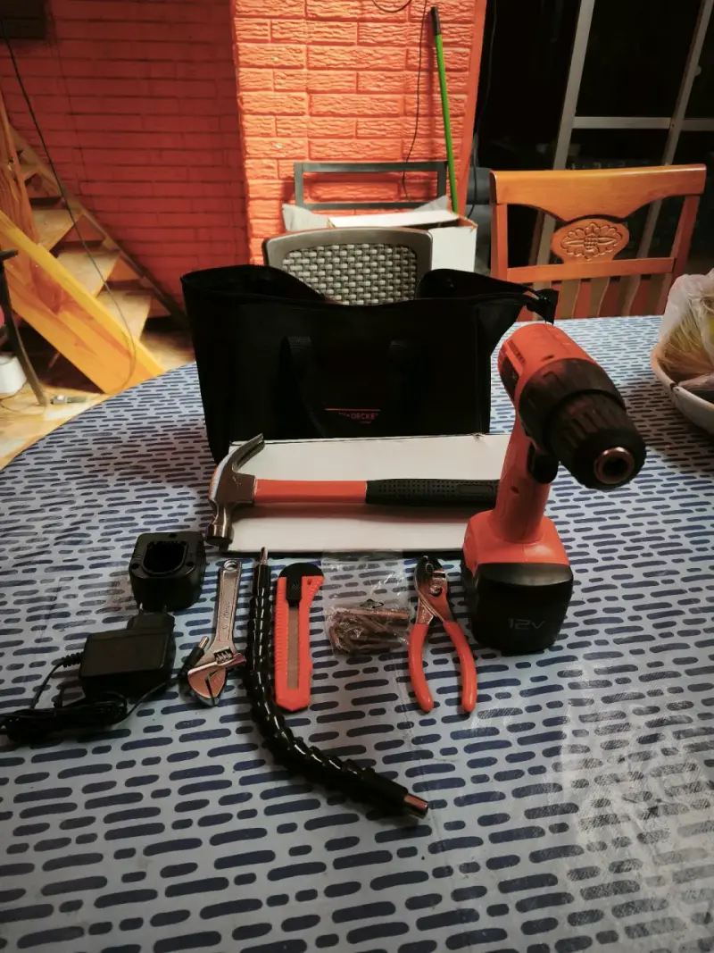 Taladro Inalámbrico Black+Decker 12V con Accesorios - 3
