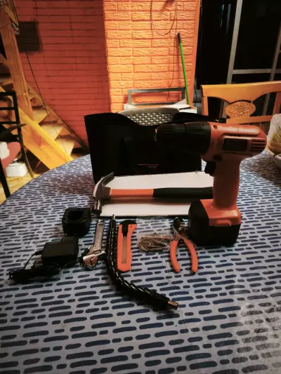 Taladro Inalámbrico Black+Decker 12V con Accesorios - miniatura 4