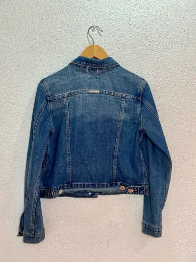 Chaqueta de mezclilla azul para mujer - miniatura 2