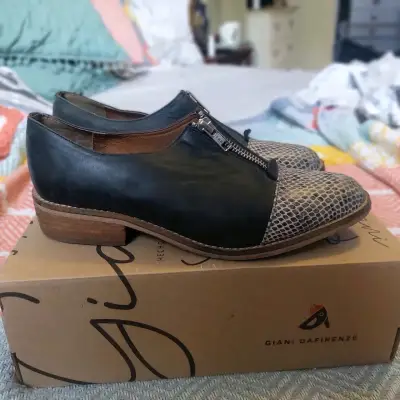 Zapatos de cuero Giani Dafirenze con diseño - miniatura 1