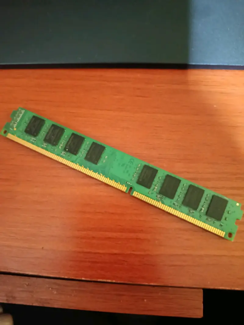 Memoria RAM Kingston 4GB DDR3 1333MHz - 3
