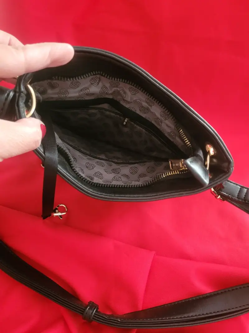 Cartera cruzada negra Secret con cierre dorado - 2