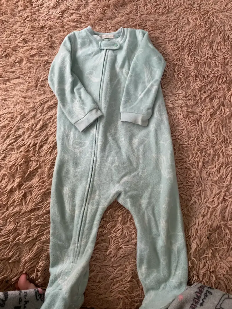 Ropa de bebé variada en buen estado - 4