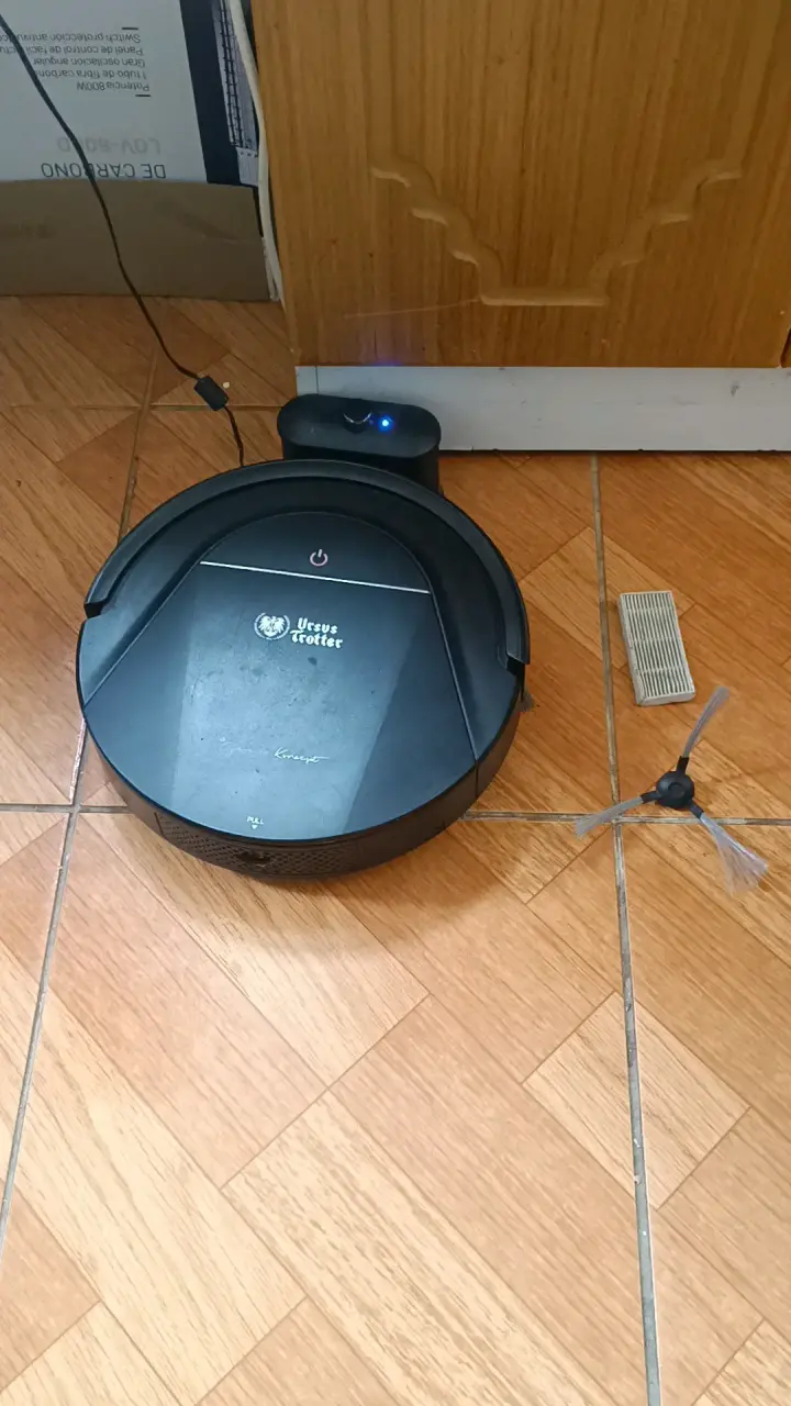 Robot aspiradora Vexus Trotter con control remoto - 2