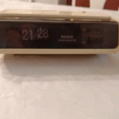 Radios relojes Kioto y Sony vintage - miniatura 2