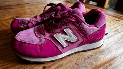 Zapatillas  New Balance rosas para niñas número 33 - miniatura 1