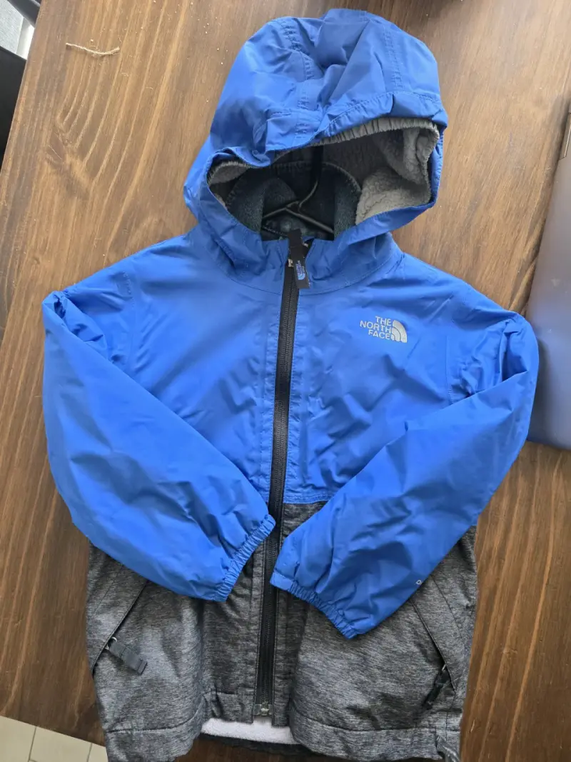 Chaqueta impermeable azul The North Face para niños