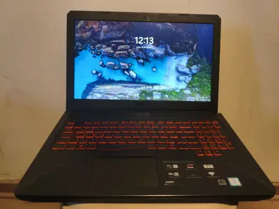 Notebook ASUS Gaming - miniatura 1