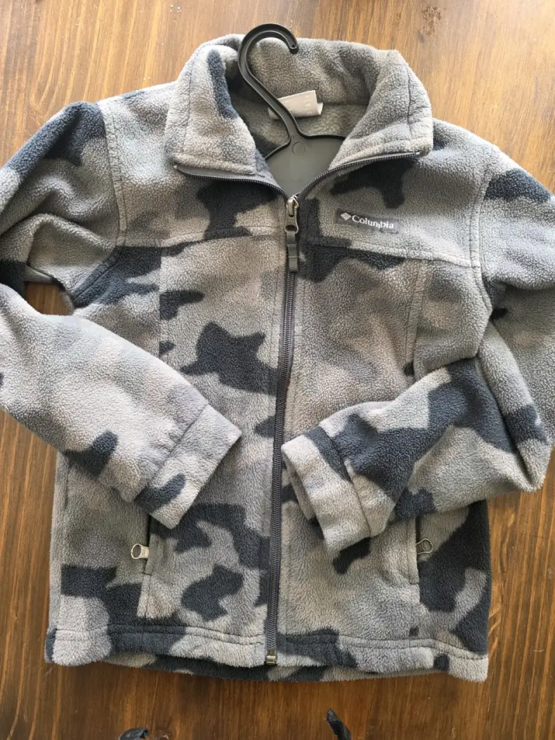 Chaqueta polar camuflada Columbia para niño
