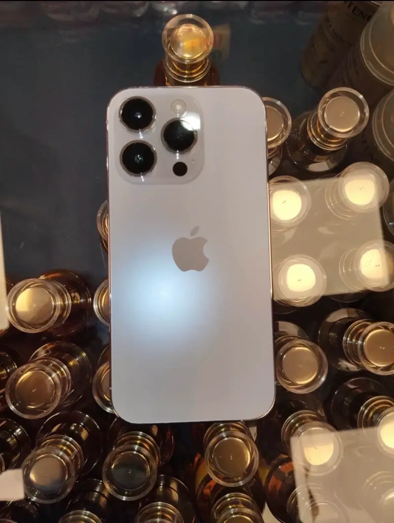 iPhone 14 Pro en buen estado - 2