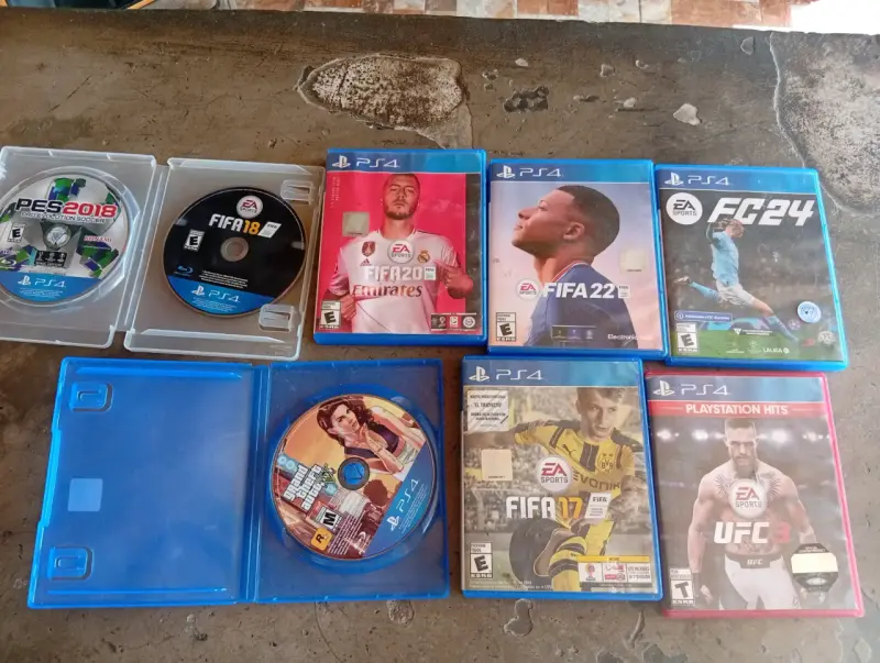 Consola PS4 con control y juegos incluidos - 3