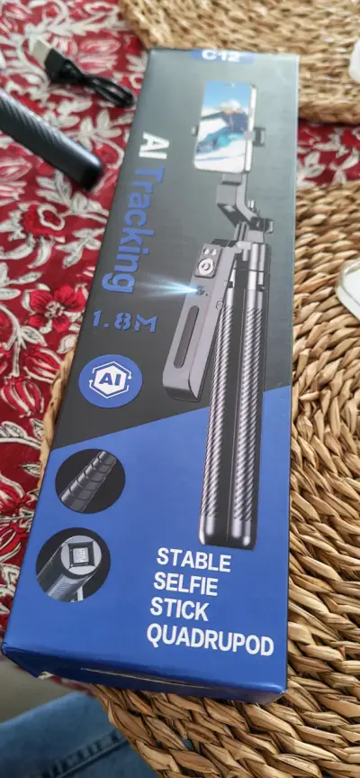 Trípode Selfie Stick con Seguimiento AI 1.8M - miniatura 1