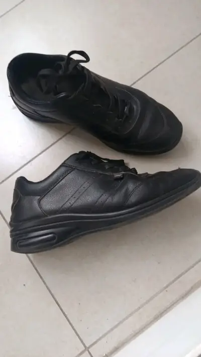 Zapatos Negros de Cuero para Hombre - miniatura 3