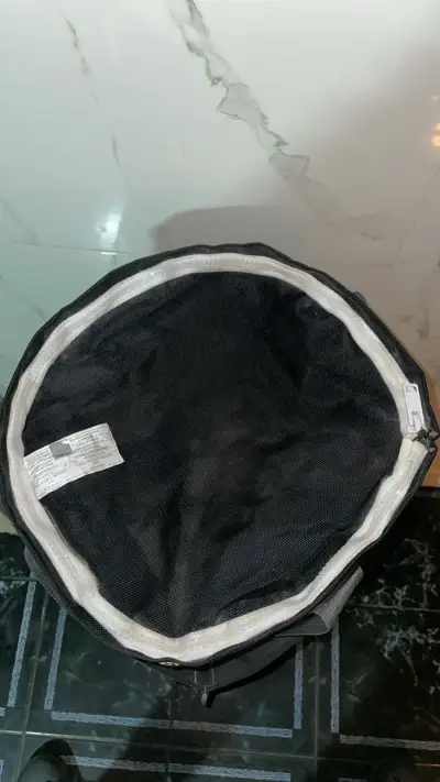 Saco de Boxeo Everlast Negro 70 lbs con Soporte - miniatura 2
