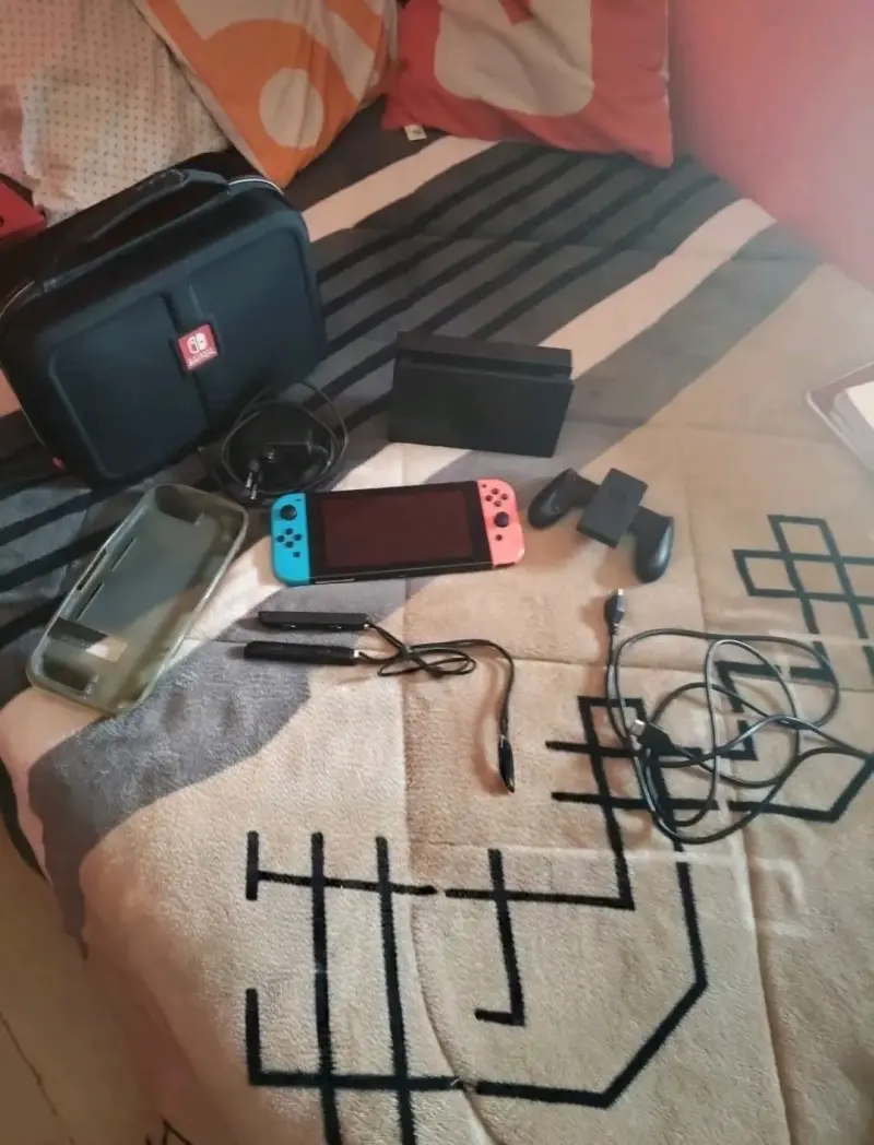 Consola Nintendo Switch con accesorios