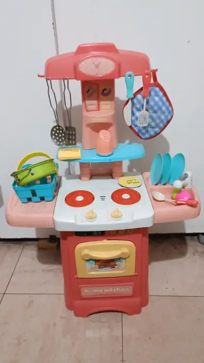 Cocina de juguete para niños con accesorios - miniatura 1