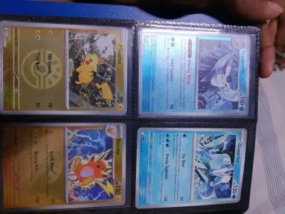 Colección de Cartas Pokémon Holográficas y Raras - miniatura 4