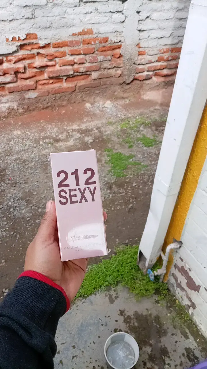 Perfume 212 Sexy de Carolina Herrera - 1