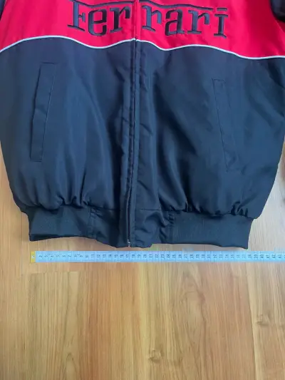 Chaqueta Ferrari Scuderia negra y roja - miniatura 2