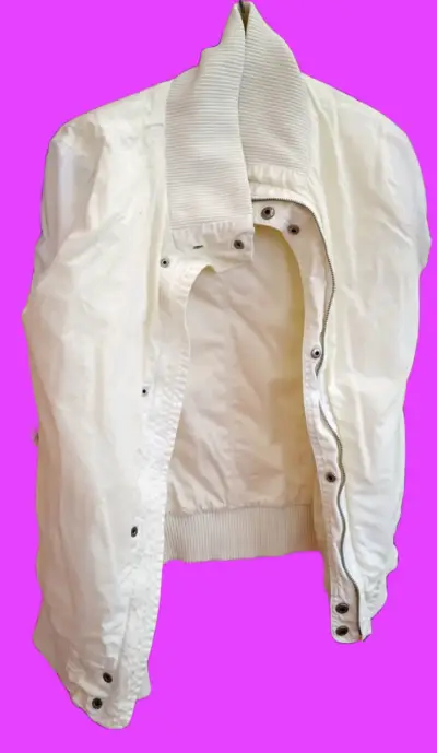 Chaqueta blanca de algodón con diseño gráfico - miniatura 3
