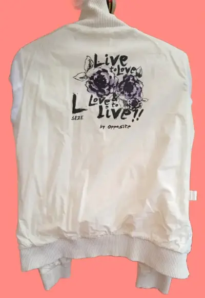 Chaqueta blanca de algodón con diseño gráfico - miniatura 4