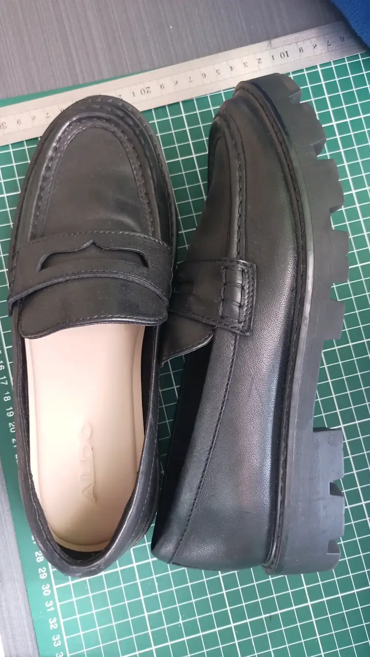 Zapatos mocasines negros de cuero Aldo - 3