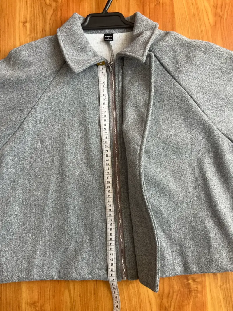 Chaqueta gris de lana para mujer - 4