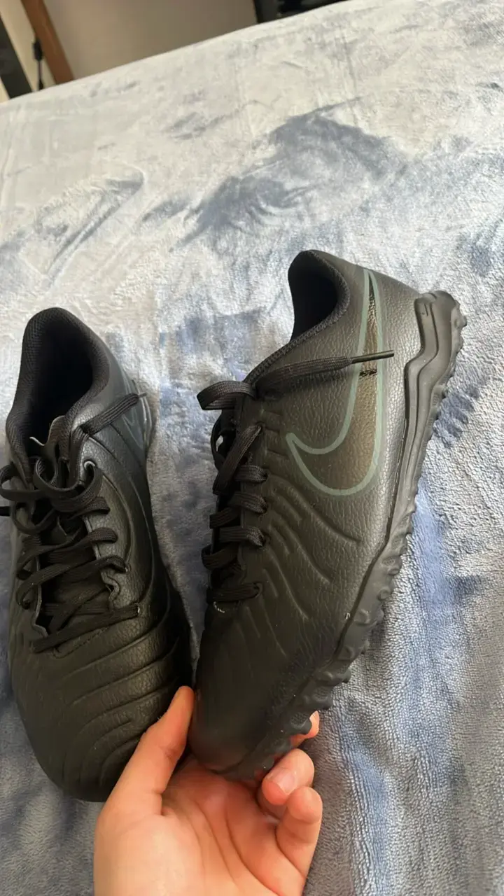 Zapatillas de fútbol Nike negras para césped - 2