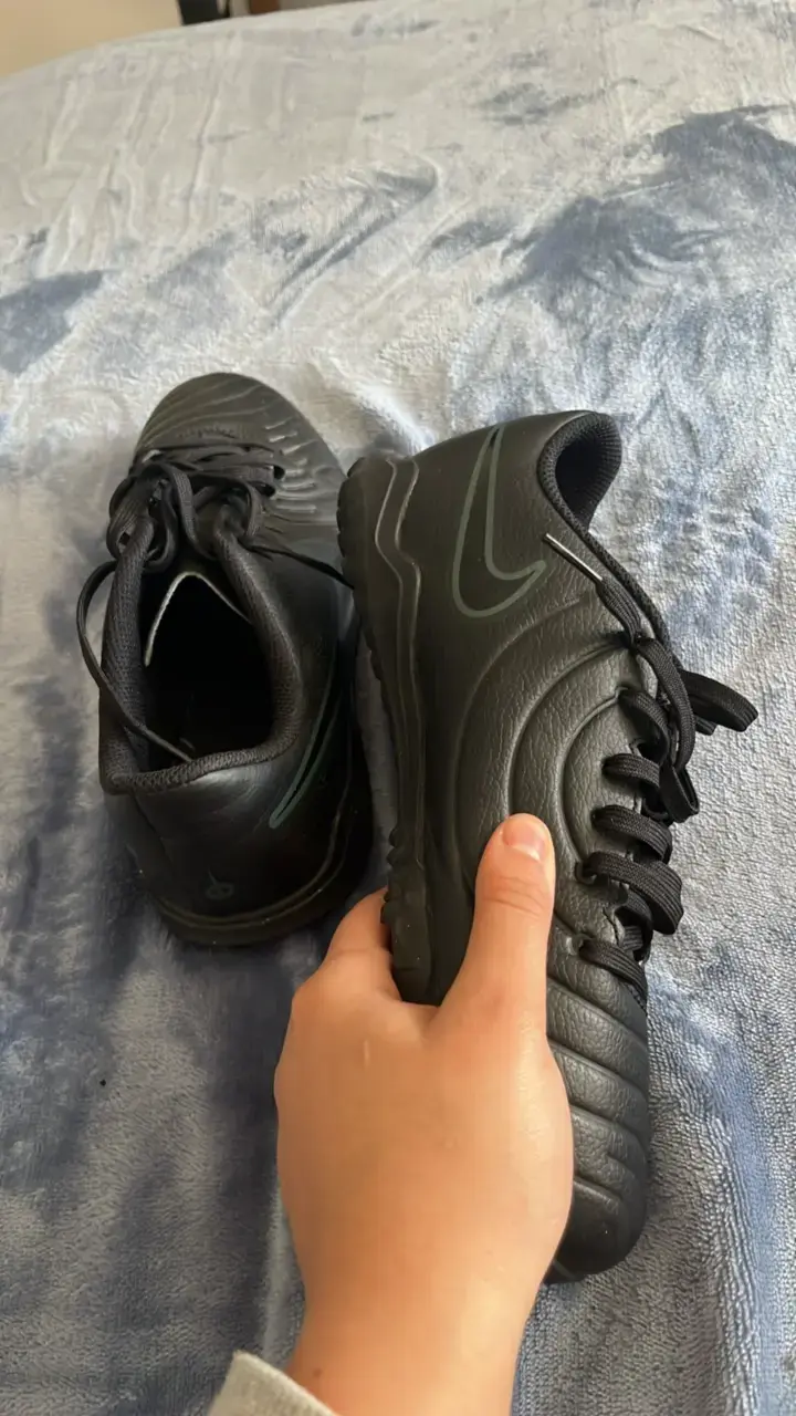 Zapatillas de fútbol Nike negras para césped - 5