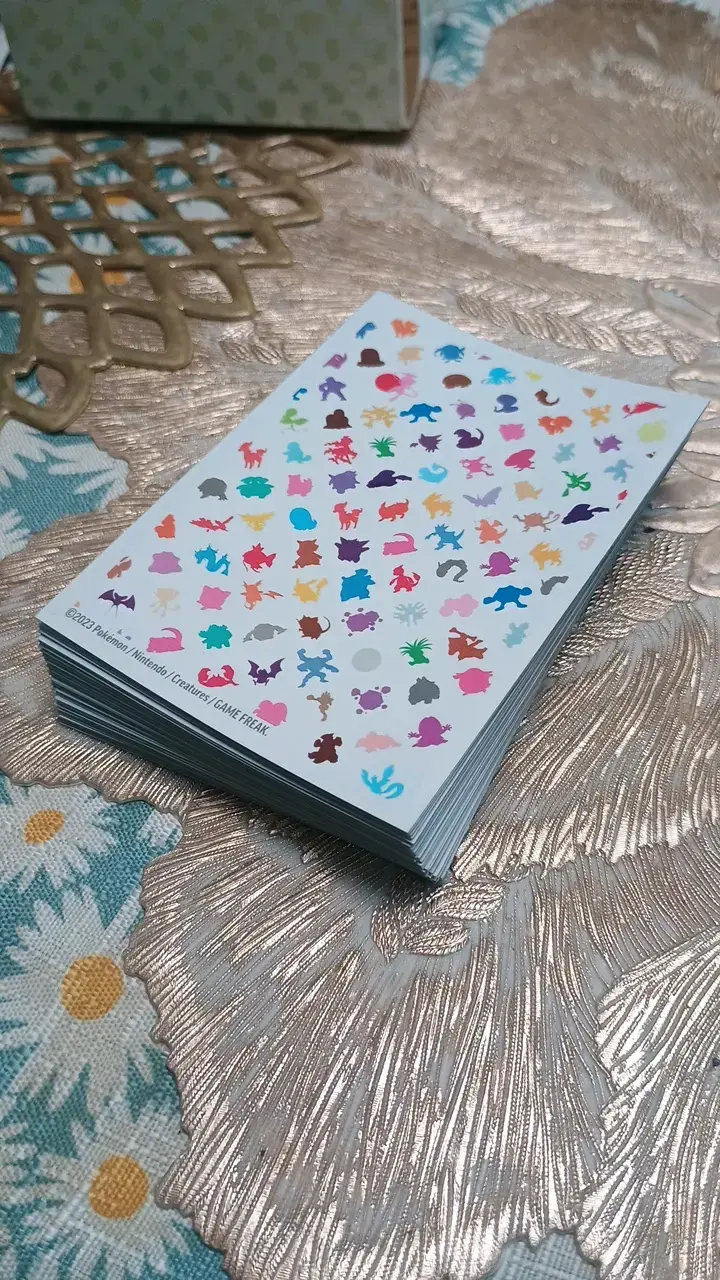 Tapete y deck box Pokémon 151 - 4