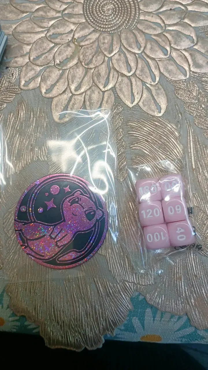 Tapete y deck box Pokémon 151 - 5