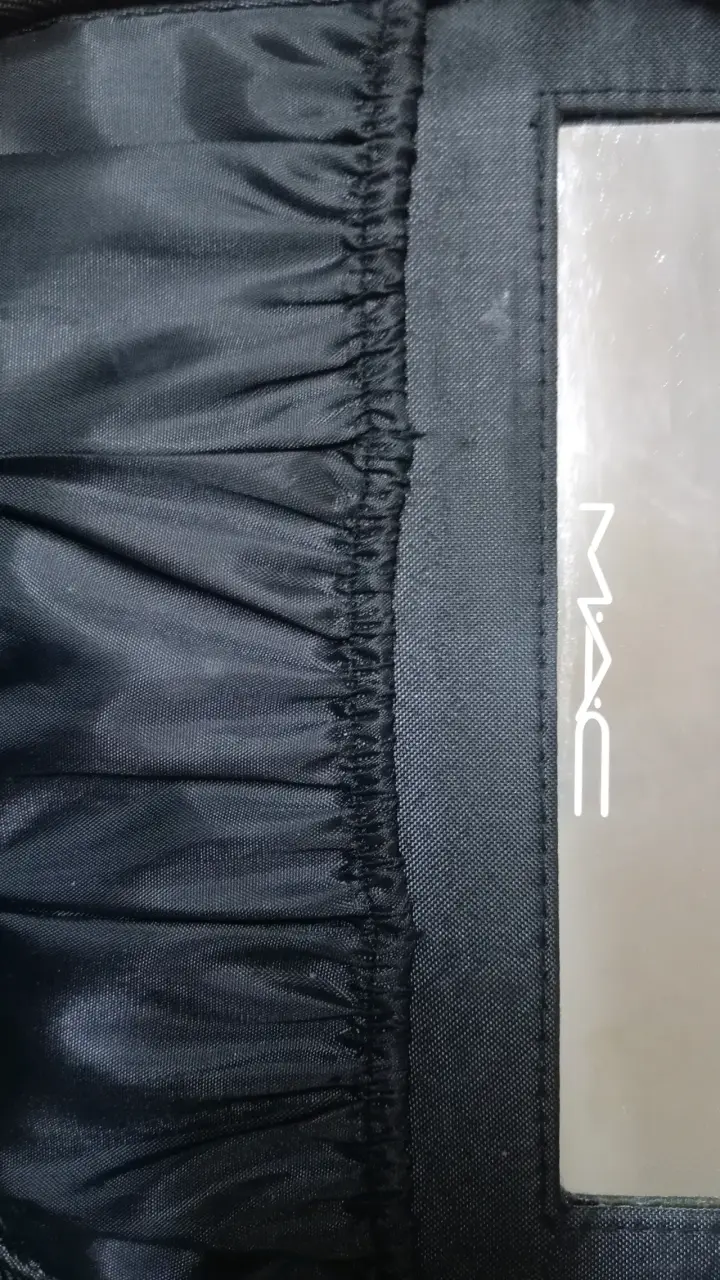 Estuche de Maquillaje MAC Negro con Divisiones - 2