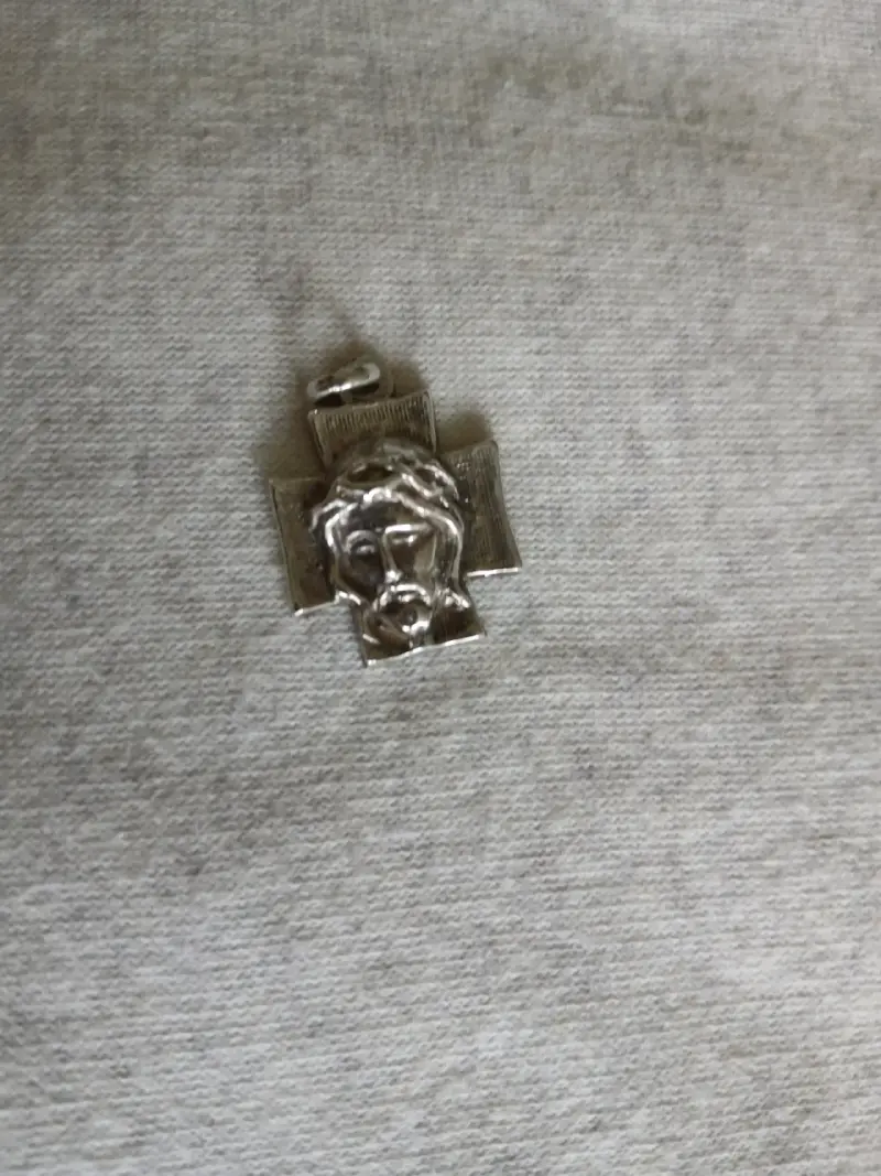Colgante de plata con diseño de Cristo - 5